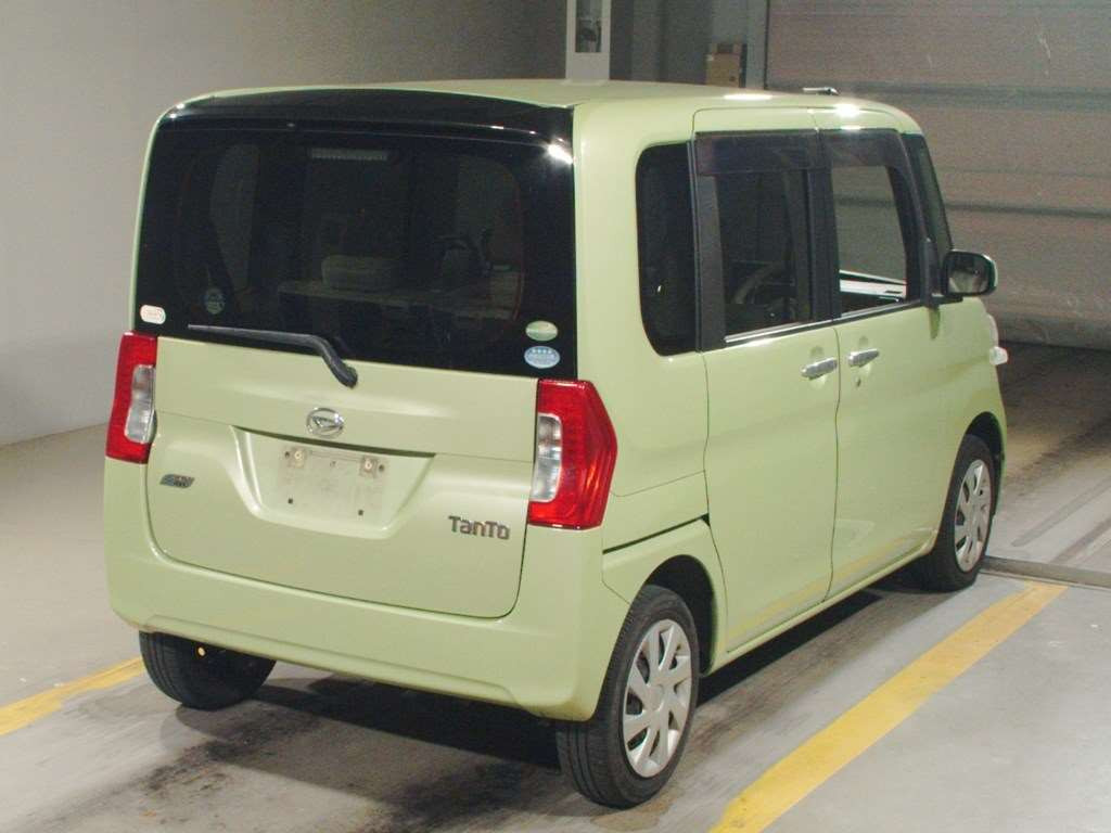 2013 Daihatsu Tanto LA600S[1]