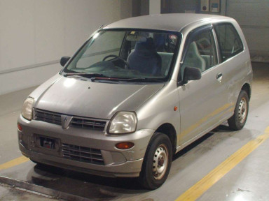 2003 Mitsubishi Minica