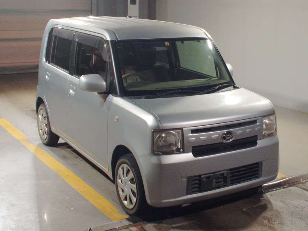 2011 Daihatsu Move Conte L575S[2]