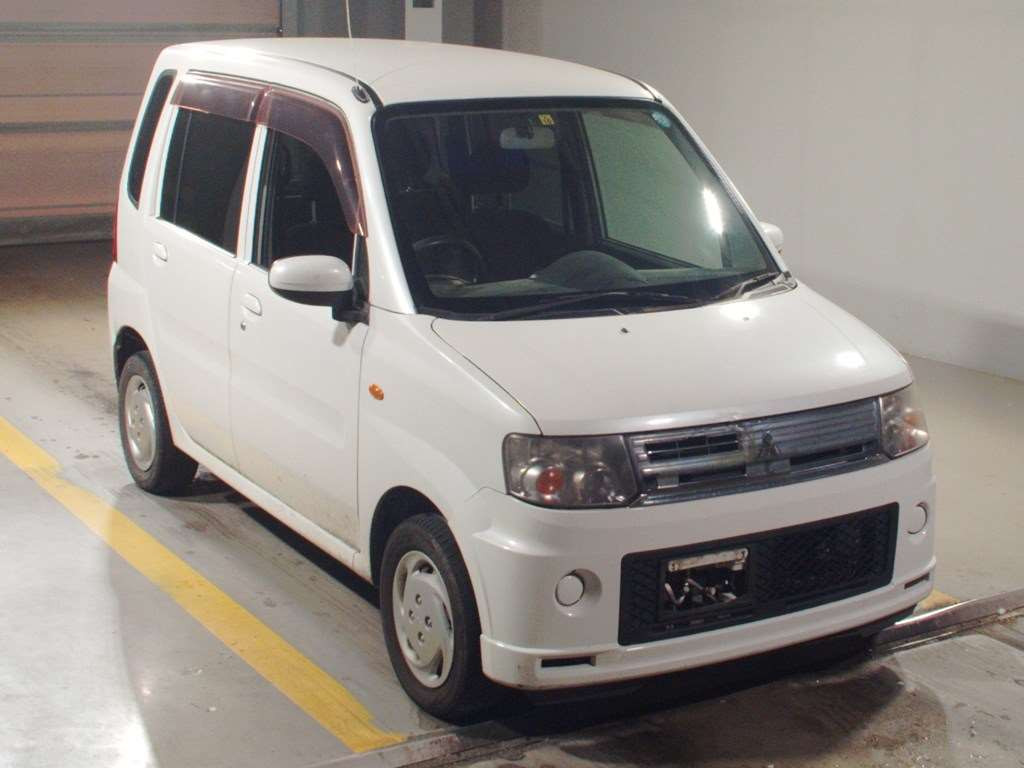 2009 Mitsubishi Toppo H82A[2]