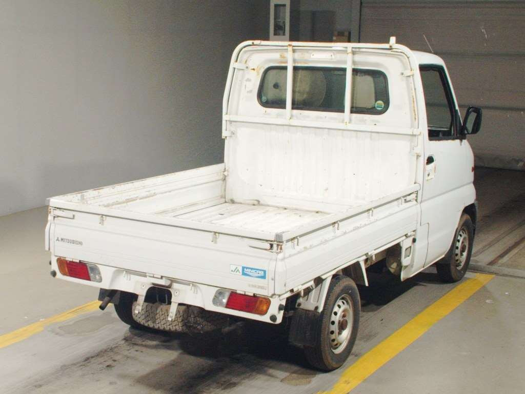 2000 Mitsubishi Minicab Truck U61T[1]