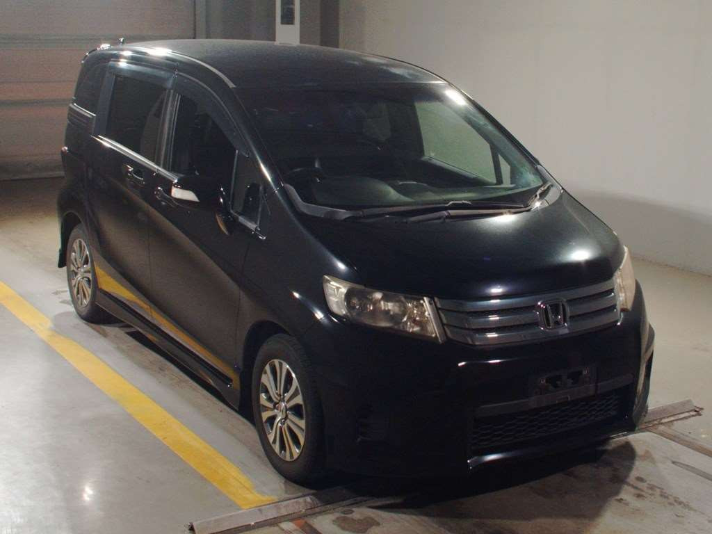 2011 Honda Freed Spike GB3[2]