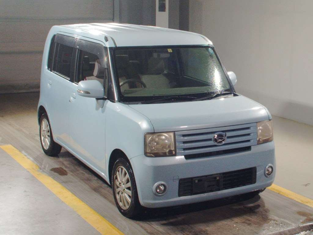 2010 Daihatsu Move Conte L575S[2]