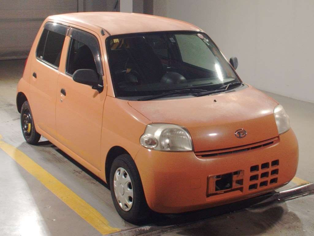 2009 Daihatsu Esse L235S[2]