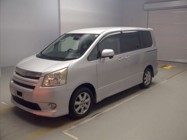 2008 Toyota Noah