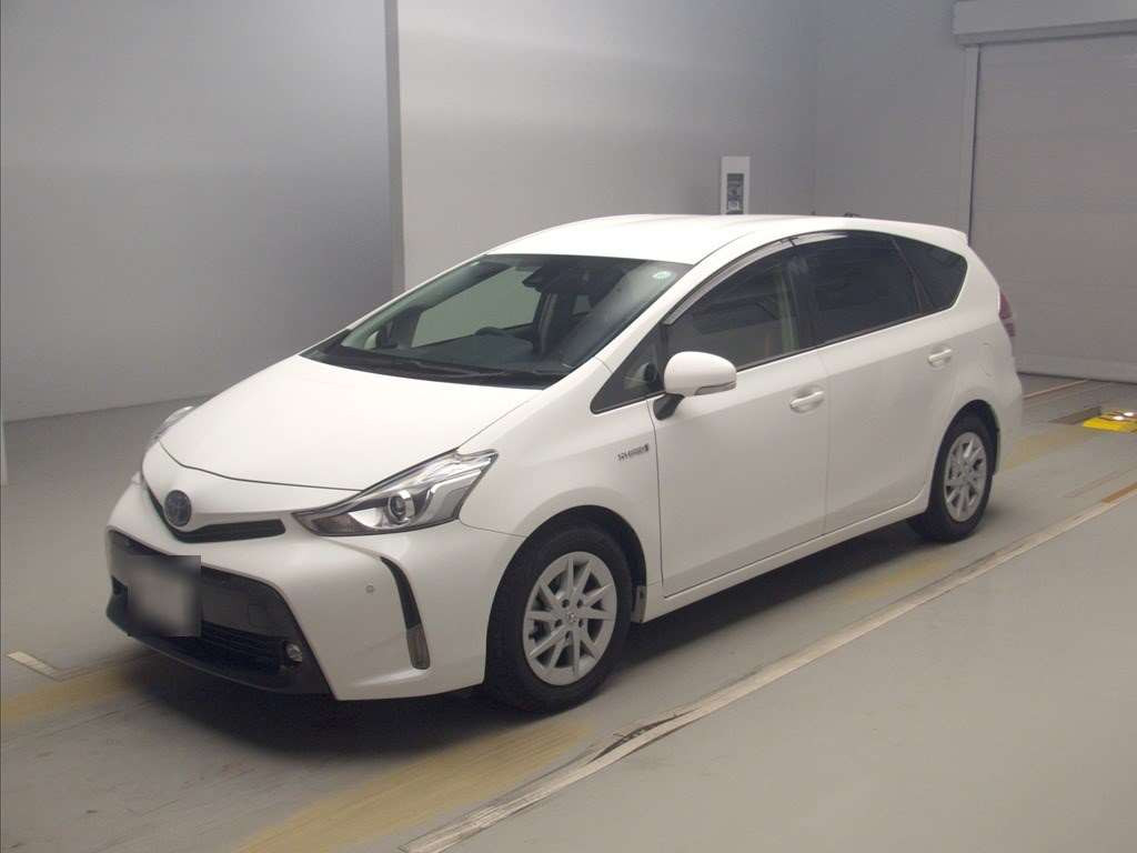 2019 Toyota Prius alpha ZVW41W[0]