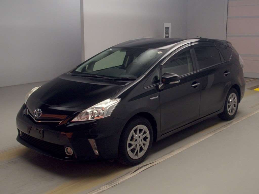 2014 Toyota Prius alpha ZVW41W[0]