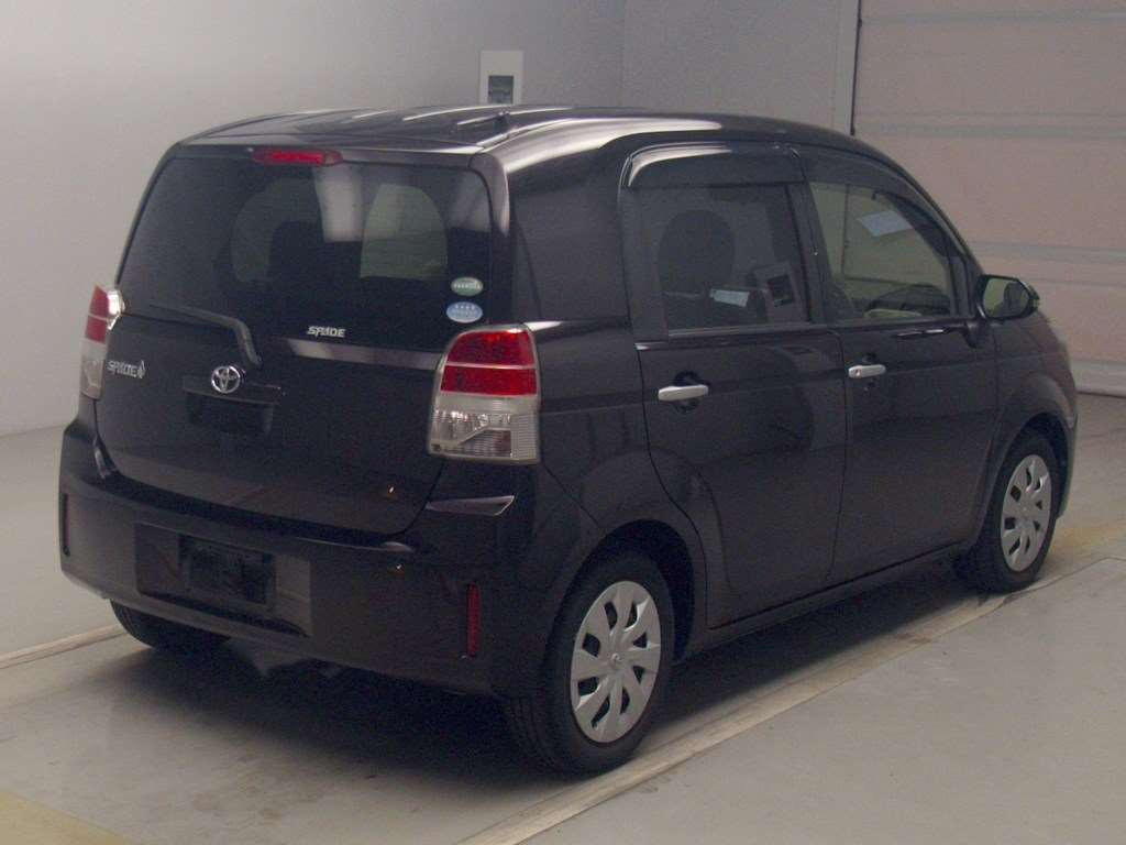 2015 Toyota Spade NSP141[1]