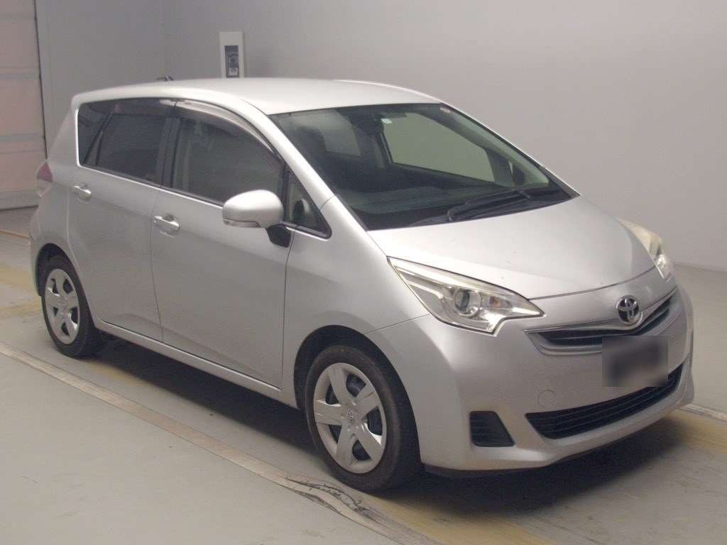 2015 Toyota Ractis NCP120[2]