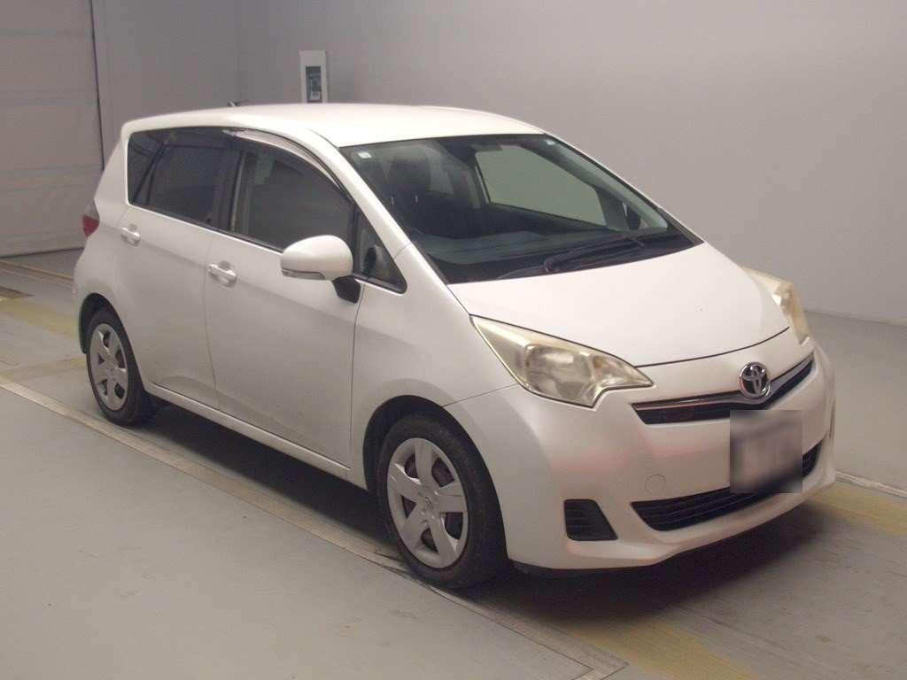 2012 Toyota Ractis NSP120[2]