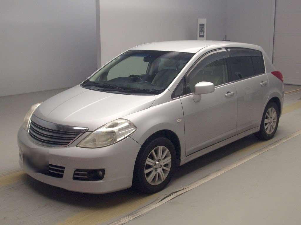 2011 Nissan Tiida C11[0]