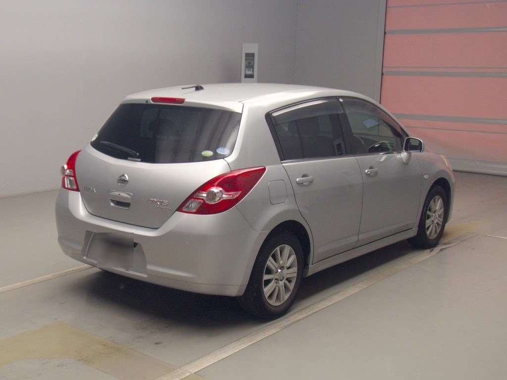 2011 Nissan Tiida C11[1]