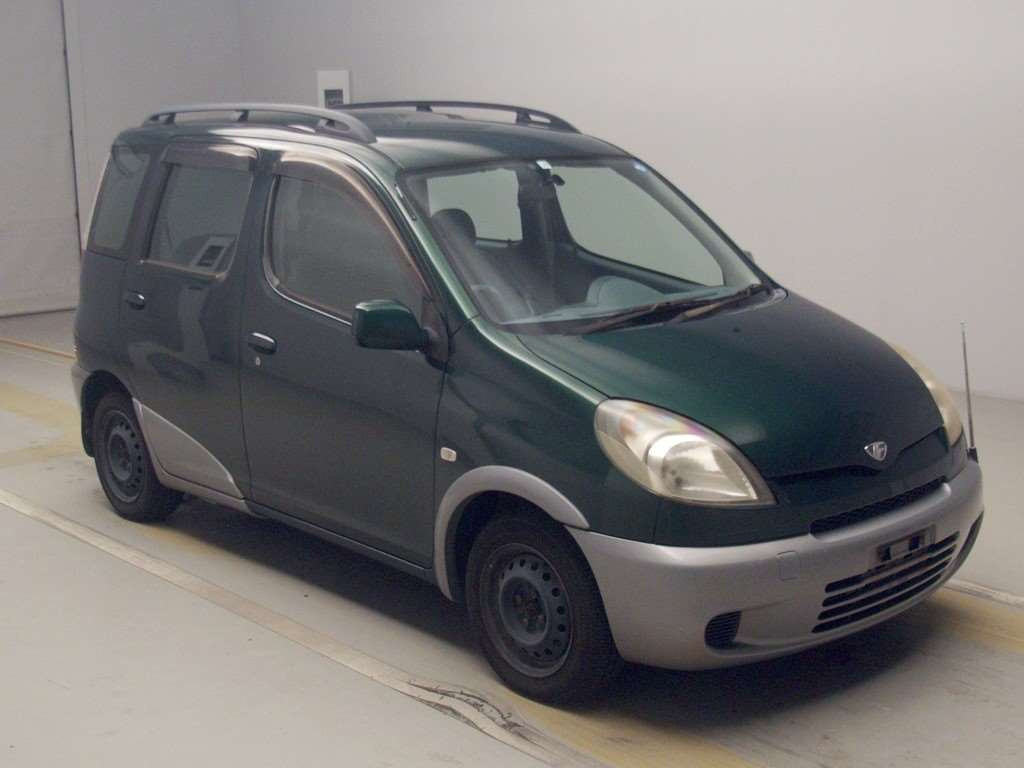 1999 Toyota Fun Cargo NCP25[2]