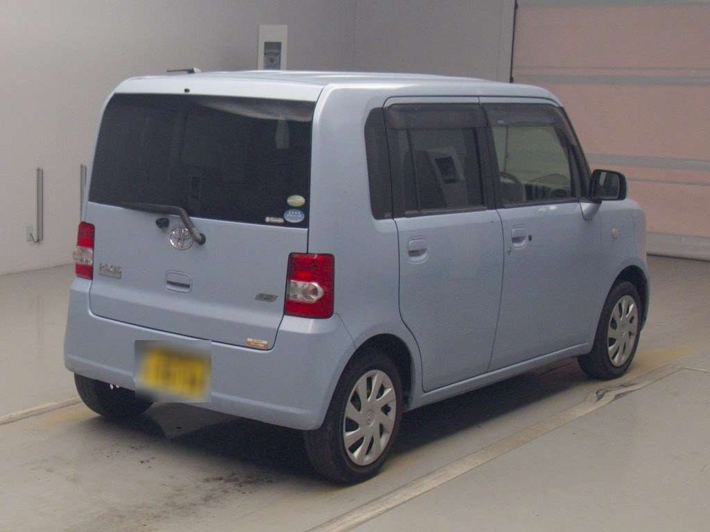 2011 Toyota Pixis Space L575A[1]