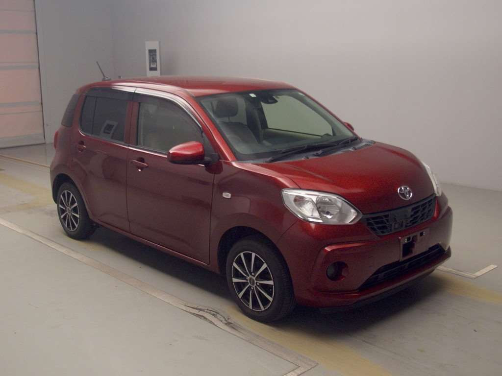 2016 Toyota Passo M700A[2]