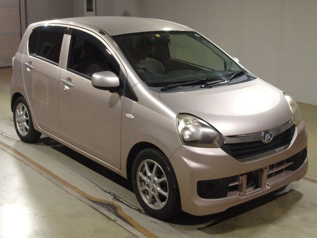 2014 Daihatsu Mira es LA300S[2]