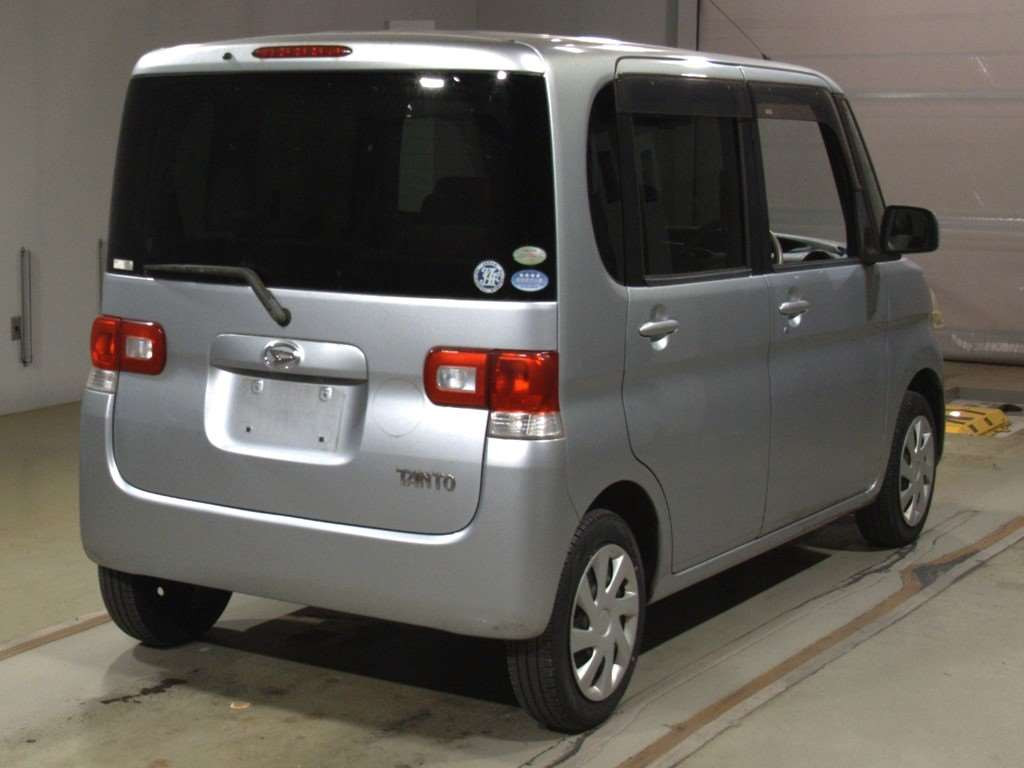 2011 Daihatsu Tanto L375S[1]