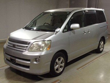 2006 Toyota Noah