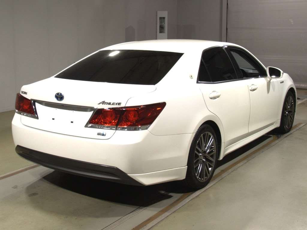 2013 Toyota Crown Hybrid AWS210[1]