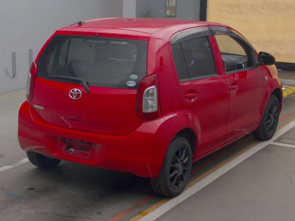 2015 Toyota Passo KGC30[1]