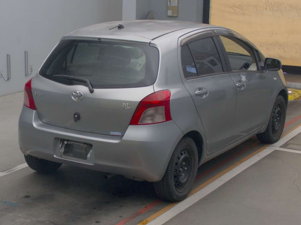 2006 Toyota Vitz SCP90[1]