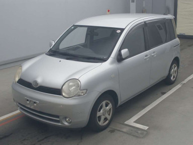 2005 Toyota Sienta