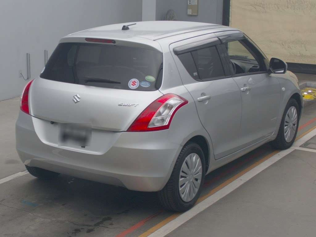 2016 Suzuki Swift ZC72S[1]