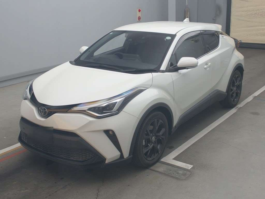 2020 Toyota C-HR NGX10[0]