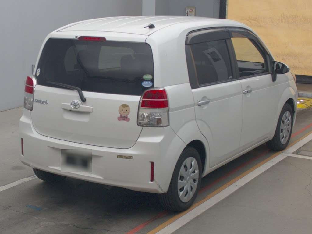 2015 Toyota Spade NCP141[1]