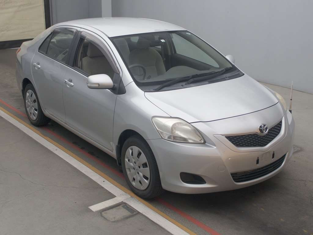 2010 Toyota Belta SCP92[2]