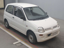 2003 Mitsubishi Minica