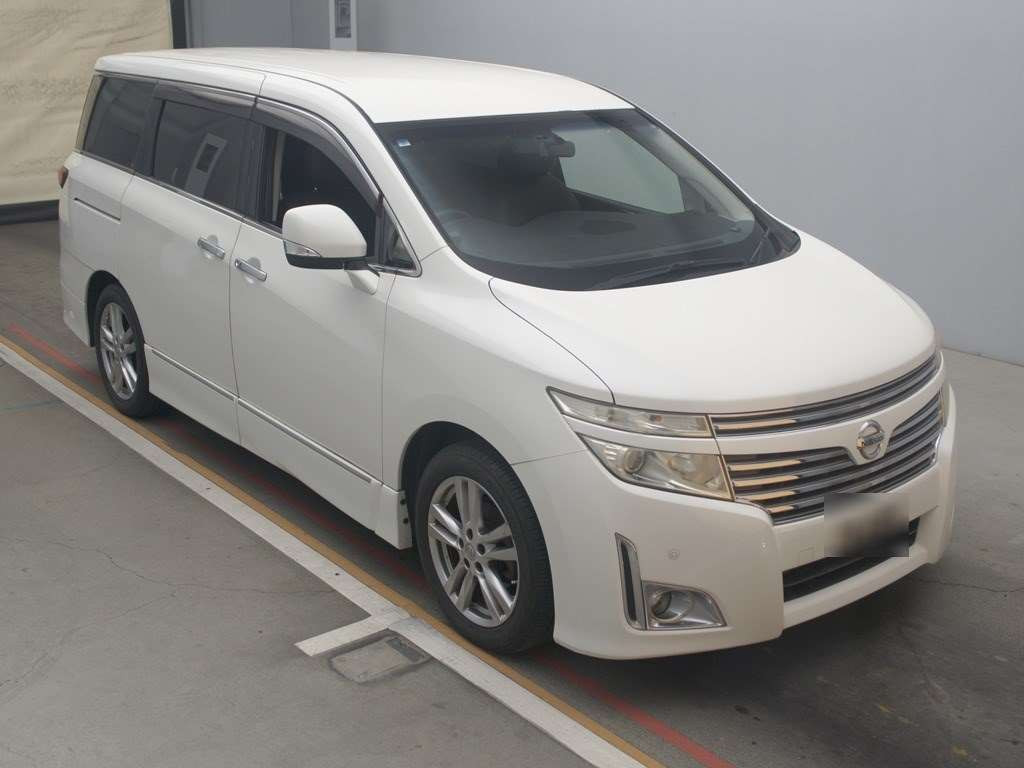 2011 Nissan Elgrand TE52[2]