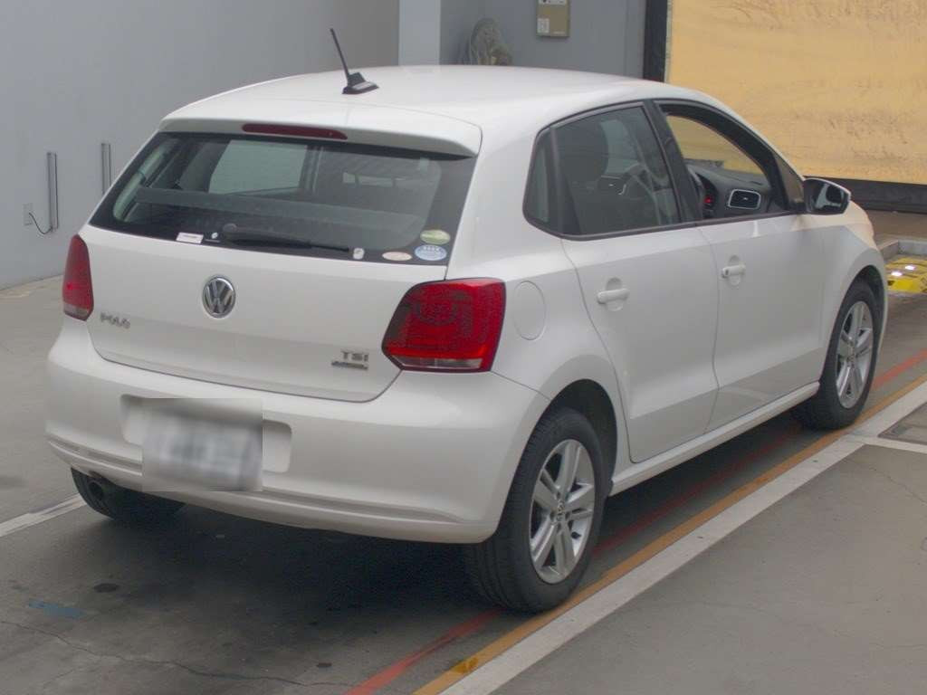 2014 Volkswagen Polo 6RCBZ[1]