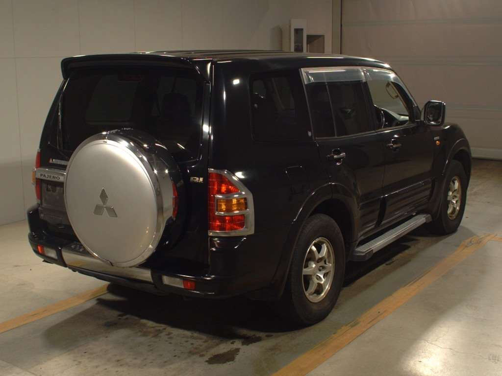 2002 Mitsubishi Pajero V78W[1]