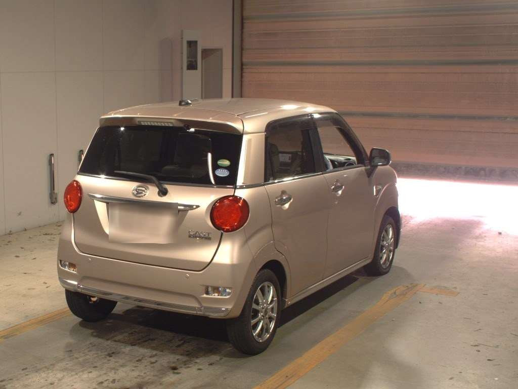 2016 Daihatsu Cast LA250S[1]