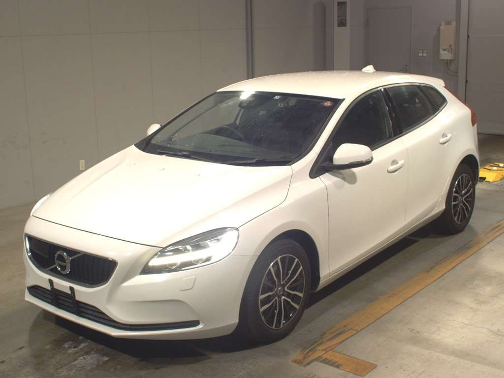 2017 Volvo V40 MB4154T[0]