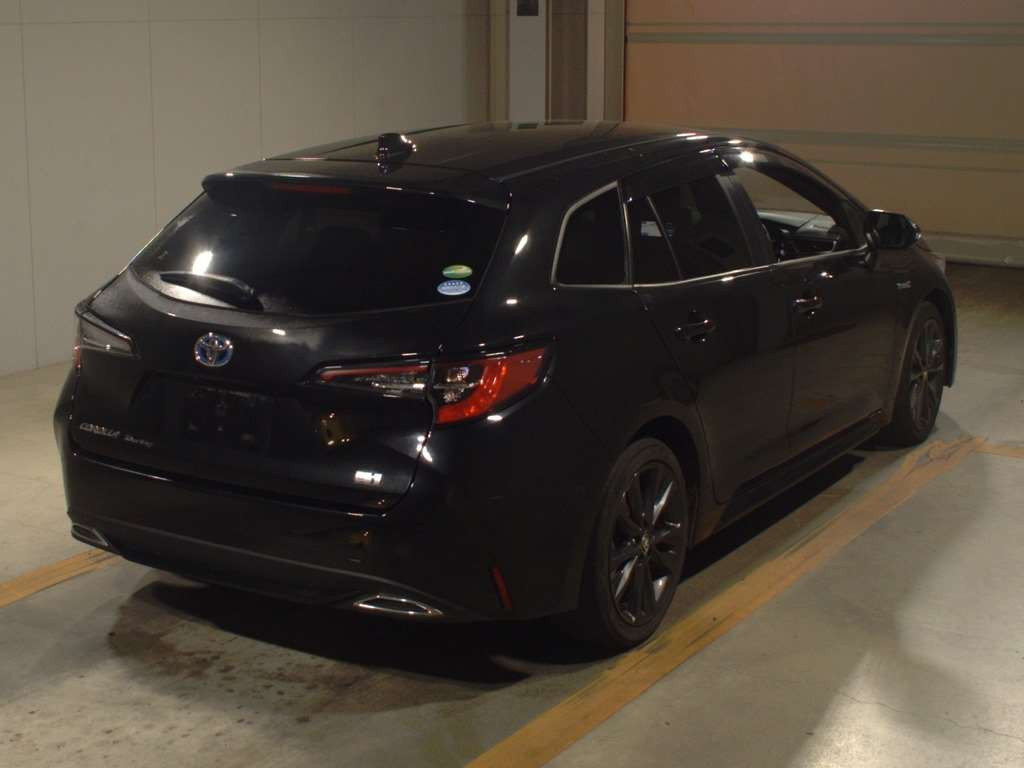 2020 Toyota Corolla Touring Wagon ZWE211W[1]