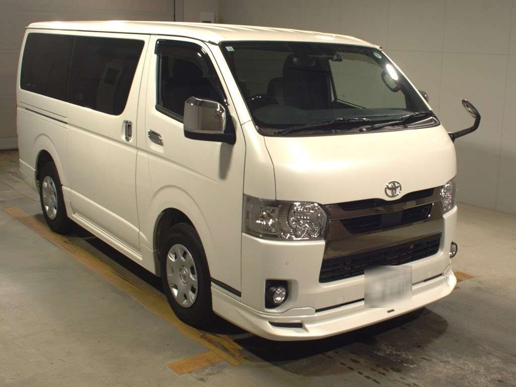 2020 Toyota Hiace Van GDH201V[2]