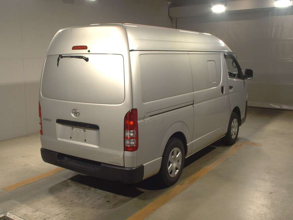 2018 Toyota Hiace Van GDH206K[1]