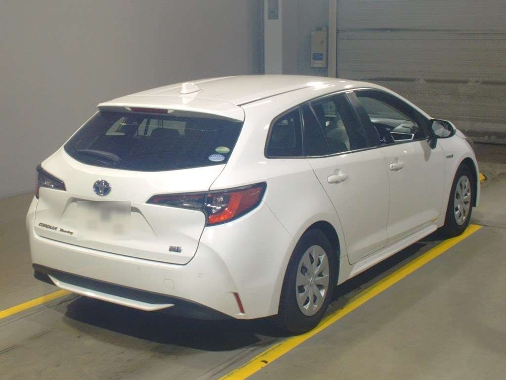 2019 Toyota Corolla Touring Wagon ZWE211W[1]