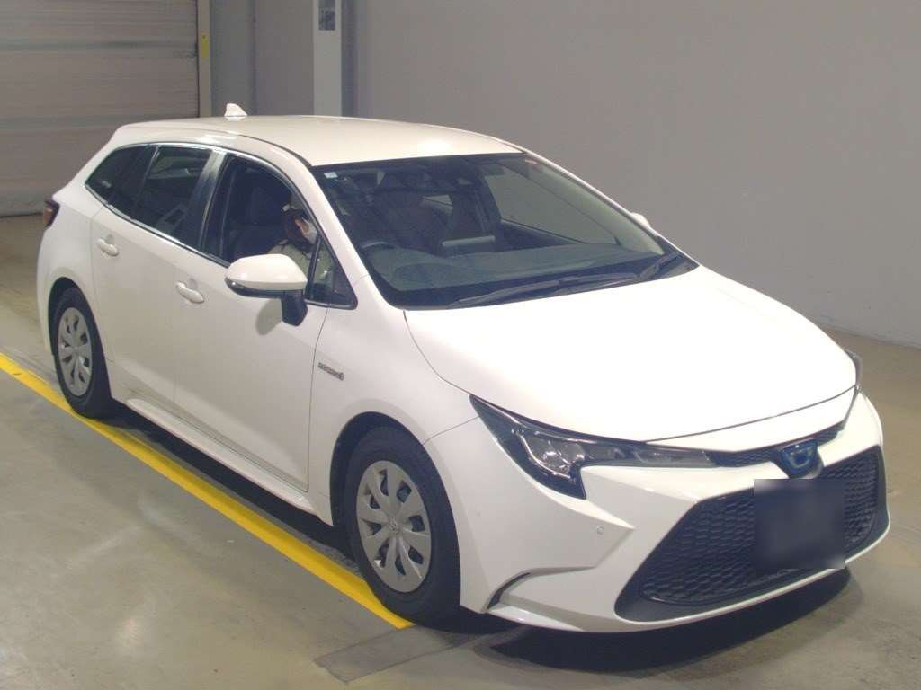 2019 Toyota Corolla Touring Wagon ZWE211W[2]