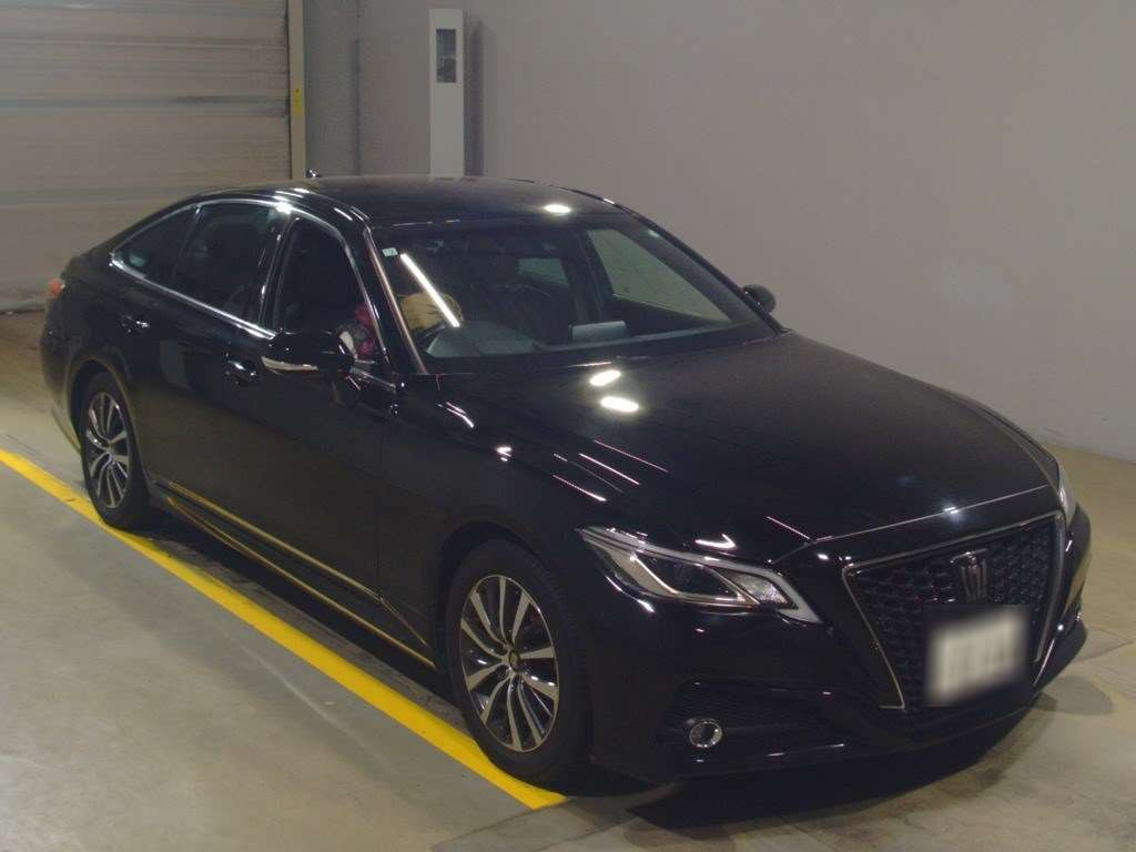 2019 Toyota Crown ARS220[2]