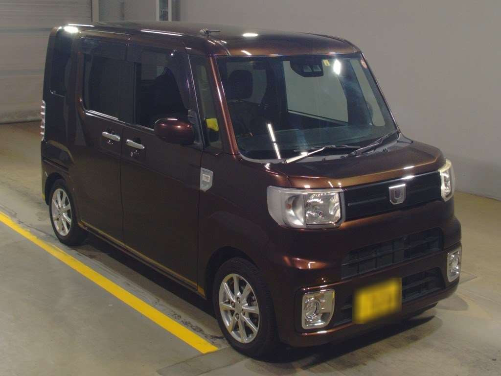 2018 Daihatsu Wake LA700S[2]