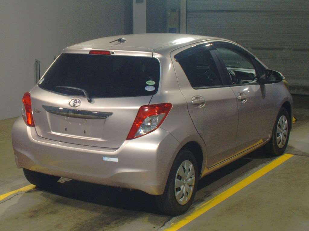 2012 Toyota Vitz KSP130[1]