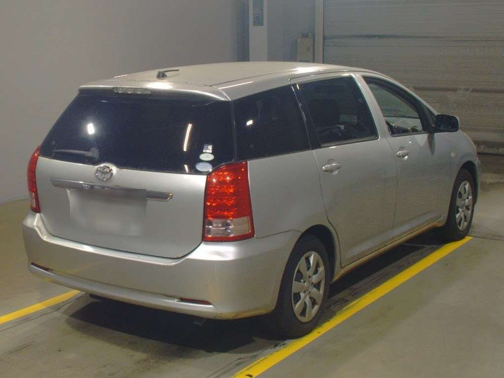 2005 Toyota Wish ZNE10G[1]