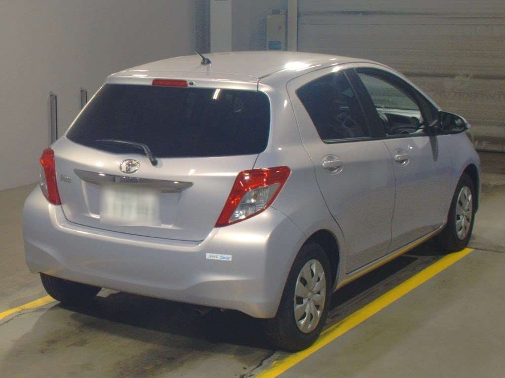 2012 Toyota Vitz NSP130[1]