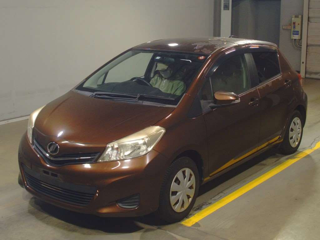 2011 Toyota Vitz KSP130[0]