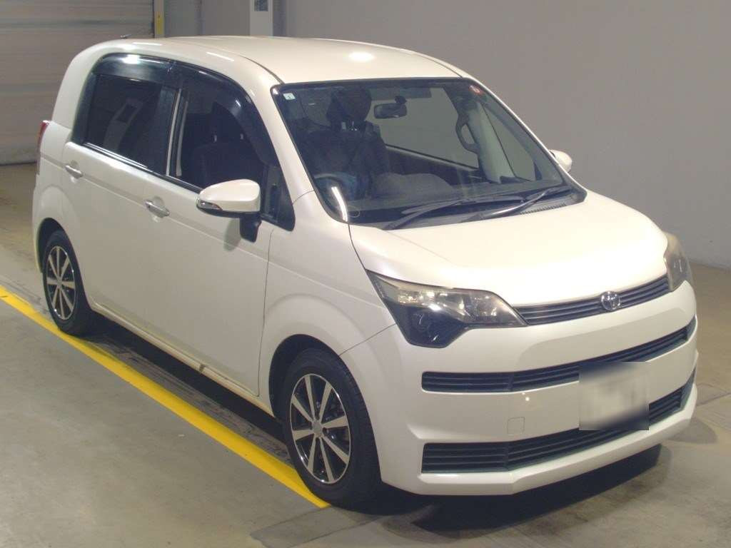 2013 Toyota Spade NCP141[2]