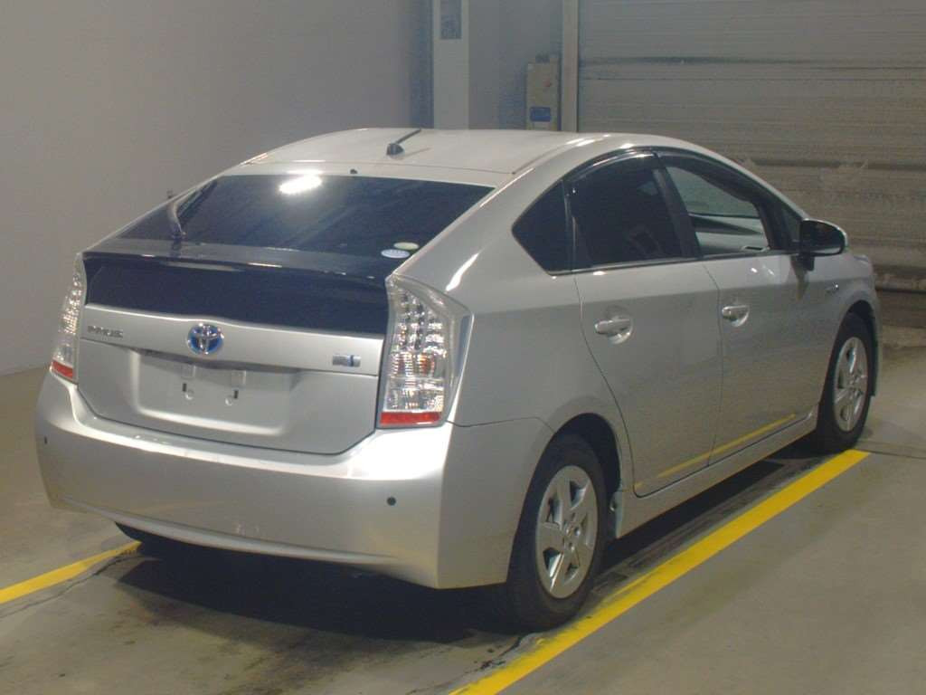 2011 Toyota Prius ZVW30[1]