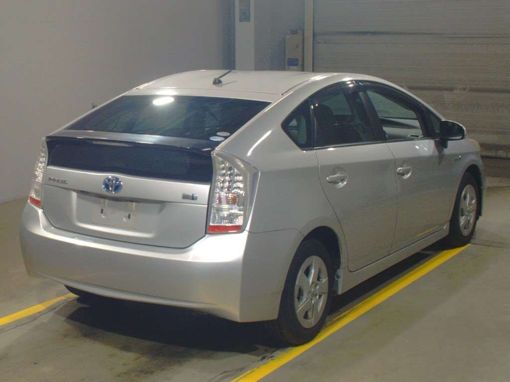 2011 Toyota Prius ZVW30[1]